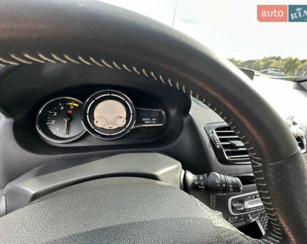 Рено Меган, объемом двигателя 1.5 л и пробегом 229 тыс. км за 8300 $, фото 19 на Automoto.ua