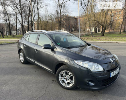 Рено Меган, объемом двигателя 1.46 л и пробегом 269 тыс. км за 7800 $, фото 3 на Automoto.ua