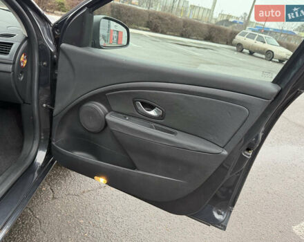 Рено Меган, объемом двигателя 1.6 л и пробегом 192 тыс. км за 7900 $, фото 76 на Automoto.ua