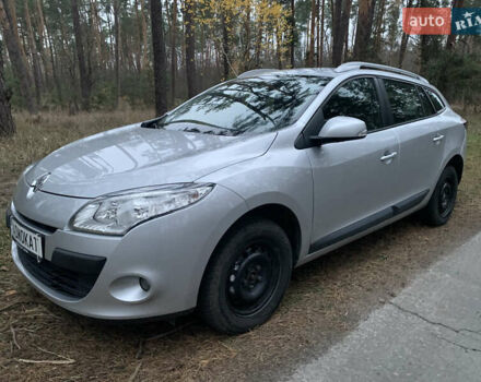 Рено Меган, объемом двигателя 1.5 л и пробегом 210 тыс. км за 7800 $, фото 1 на Automoto.ua