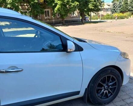 Рено Меган, объемом двигателя 1.46 л и пробегом 245 тыс. км за 7500 $, фото 3 на Automoto.ua