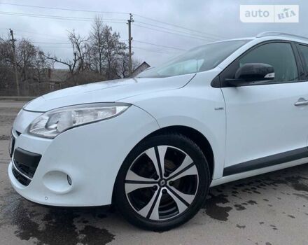 Рено Меган, объемом двигателя 1.46 л и пробегом 300 тыс. км за 8200 $, фото 2 на Automoto.ua