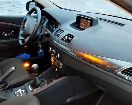 Рено Меган, объемом двигателя 1.5 л и пробегом 239 тыс. км за 7100 $, фото 6 на Automoto.ua