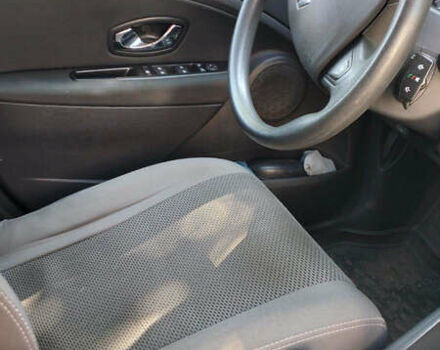 Рено Меган, объемом двигателя 1.46 л и пробегом 133 тыс. км за 8800 $, фото 5 на Automoto.ua
