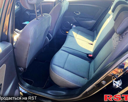 Рено Меган, объемом двигателя 1.5 л и пробегом 256 тыс. км за 7500 $, фото 7 на Automoto.ua