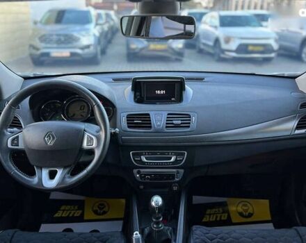 Рено Меган, объемом двигателя 1.5 л и пробегом 225 тыс. км за 8600 $, фото 11 на Automoto.ua