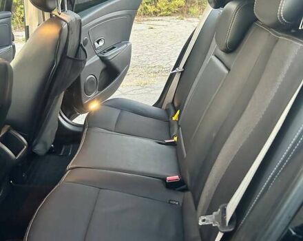 Рено Меган, объемом двигателя 1.46 л и пробегом 279 тыс. км за 8200 $, фото 29 на Automoto.ua