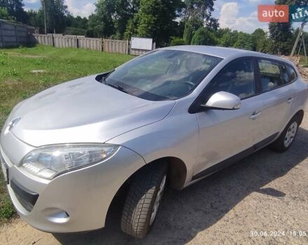 Рено Меган, объемом двигателя 1.46 л и пробегом 280 тыс. км за 7700 $, фото 12 на Automoto.ua