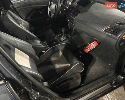 Рено Меган, объемом двигателя 1.5 л и пробегом 214 тыс. км за 7250 $, фото 22 на Automoto.ua