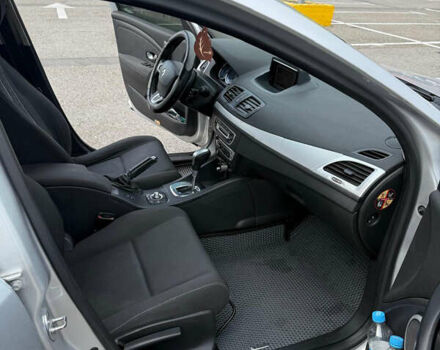 Рено Меган, объемом двигателя 1.46 л и пробегом 280 тыс. км за 6850 $, фото 6 на Automoto.ua