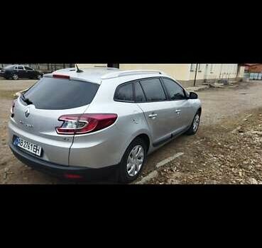 Рено Меган, объемом двигателя 1.46 л и пробегом 260 тыс. км за 7200 $, фото 5 на Automoto.ua