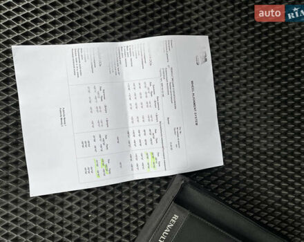 Рено Меган, объемом двигателя 1.46 л и пробегом 202 тыс. км за 9500 $, фото 3 на Automoto.ua