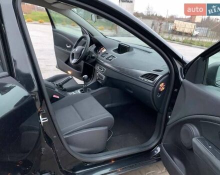 Рено Меган, объемом двигателя 1.5 л и пробегом 215 тыс. км за 7200 $, фото 13 на Automoto.ua