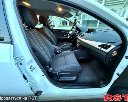 Рено Меган, объемом двигателя 1.6 л и пробегом 180 тыс. км за 8650 $, фото 8 на Automoto.ua