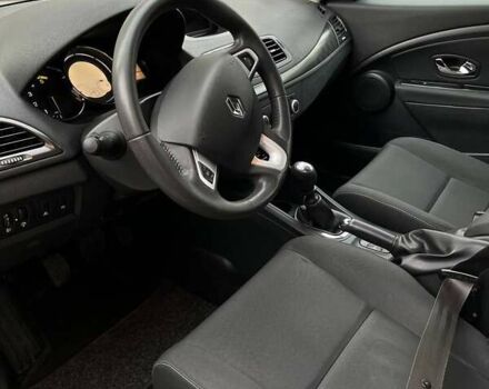 Рено Меган, объемом двигателя 1.46 л и пробегом 260 тыс. км за 8100 $, фото 14 на Automoto.ua