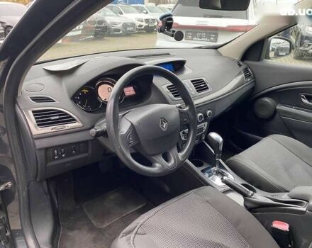 Рено Меган, объемом двигателя 1.5 л и пробегом 281 тыс. км за 7800 $, фото 8 на Automoto.ua