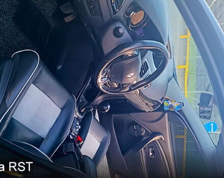 Рено Меган, объемом двигателя 1.5 л и пробегом 210 тыс. км за 8800 $, фото 7 на Automoto.ua