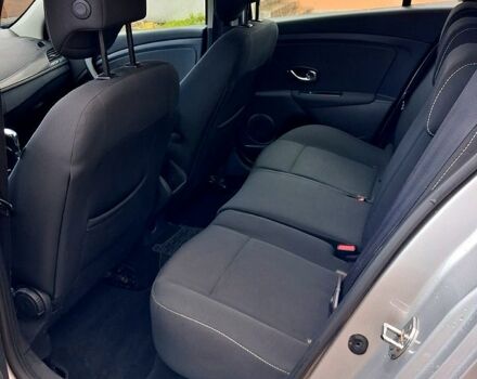 Рено Меган, объемом двигателя 1.5 л и пробегом 205 тыс. км за 7500 $, фото 4 на Automoto.ua