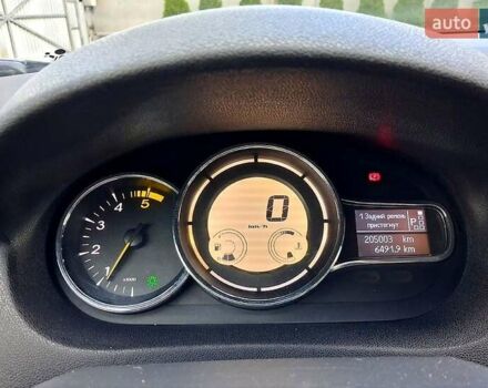 Рено Меган, объемом двигателя 1.5 л и пробегом 205 тыс. км за 7500 $, фото 6 на Automoto.ua