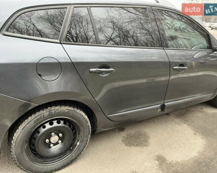 Рено Меган, объемом двигателя 1.46 л и пробегом 320 тыс. км за 8600 $, фото 4 на Automoto.ua