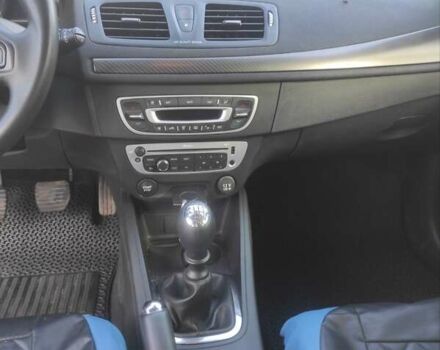 Рено Меган, объемом двигателя 1.5 л и пробегом 255 тыс. км за 7800 $, фото 1 на Automoto.ua