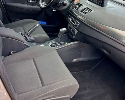 Рено Меган, объемом двигателя 1.5 л и пробегом 205 тыс. км за 7500 $, фото 3 на Automoto.ua