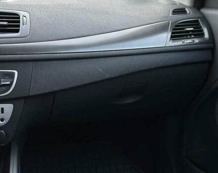 Рено Меган, объемом двигателя 1.5 л и пробегом 260 тыс. км за 8950 $, фото 21 на Automoto.ua