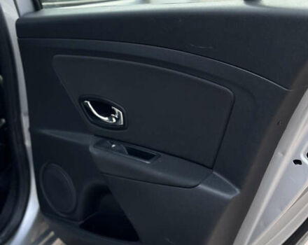 Рено Меган, объемом двигателя 1.5 л и пробегом 260 тыс. км за 8950 $, фото 13 на Automoto.ua