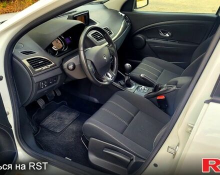 Рено Меган, объемом двигателя 1.5 л и пробегом 125 тыс. км за 10400 $, фото 9 на Automoto.ua