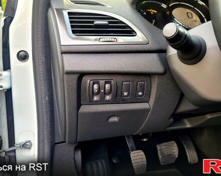 Рено Меган, объемом двигателя 1.5 л и пробегом 125 тыс. км за 10400 $, фото 10 на Automoto.ua