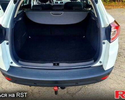 Рено Меган, объемом двигателя 1.5 л и пробегом 125 тыс. км за 10400 $, фото 13 на Automoto.ua