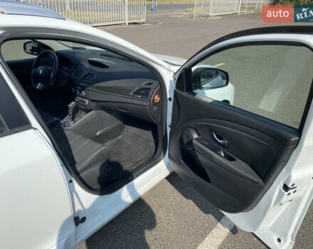 Рено Меган, объемом двигателя 1.5 л и пробегом 180 тыс. км за 8800 $, фото 16 на Automoto.ua