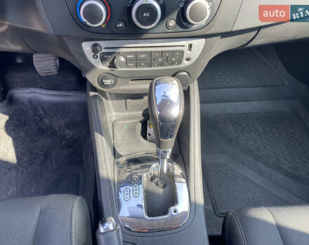 Рено Меган, объемом двигателя 1.5 л и пробегом 180 тыс. км за 8800 $, фото 18 на Automoto.ua