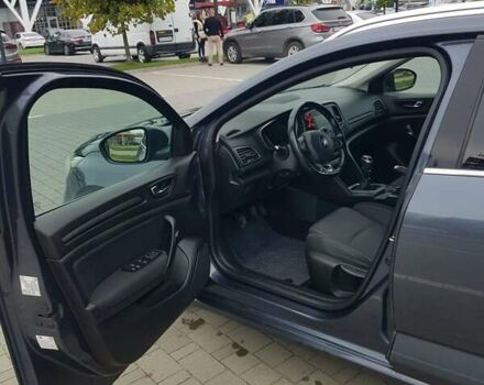 Рено Меган, объемом двигателя 1.46 л и пробегом 252 тыс. км за 10999 $, фото 9 на Automoto.ua