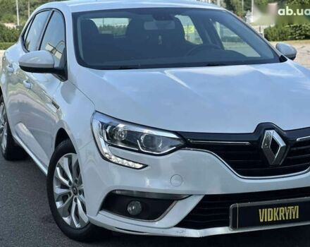 Рено Меган, объемом двигателя 1.5 л и пробегом 244 тыс. км за 10600 $, фото 7 на Automoto.ua