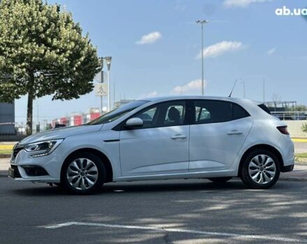 Рено Меган, объемом двигателя 1.5 л и пробегом 244 тыс. км за 10600 $, фото 4 на Automoto.ua