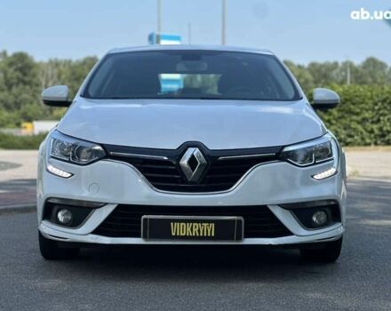 Рено Меган, объемом двигателя 1.5 л и пробегом 244 тыс. км за 10600 $, фото 2 на Automoto.ua