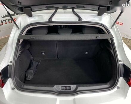 Рено Меган, объемом двигателя 1.5 л и пробегом 179 тыс. км за 15450 $, фото 4 на Automoto.ua