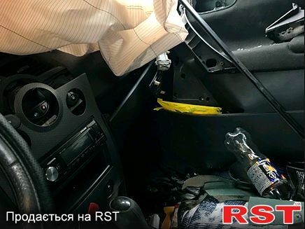 Рено Меган, об'ємом двигуна 1.4 л та пробігом 300 тис. км за 850 $, фото 1 на Automoto.ua
