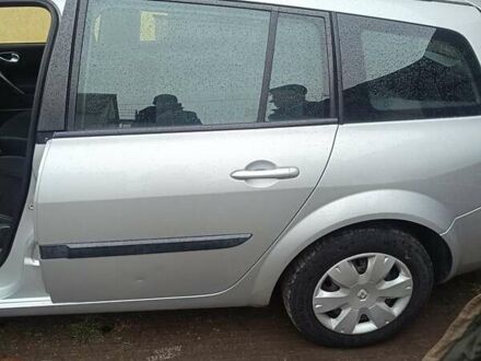 Рено Меган, объемом двигателя 1.6 л и пробегом 264 тыс. км за 4500 $, фото 1 на Automoto.ua