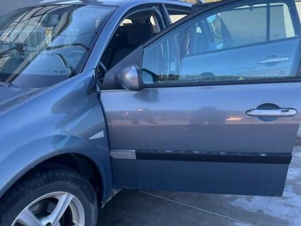 Рено Меган 2006 у Воловце на Automoto.ua Рено Меган, об'ємом двигуна 1.9 л та пробігом 300 тис. км за 3700 $, фото 1 на Automoto.ua