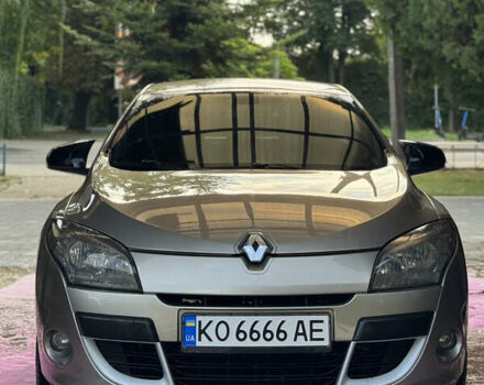 Рено Меган, объемом двигателя 1.6 л и пробегом 180 тыс. км за 7200 $, фото 1 на Automoto.ua