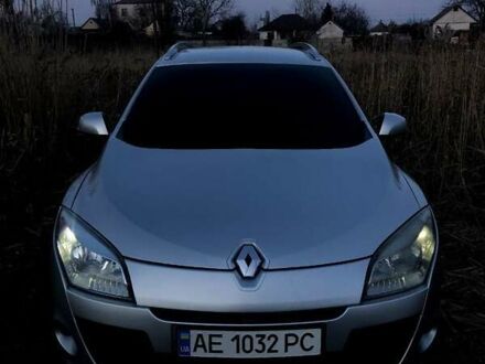 Рено Меган 2010 в Днепре (Днепропетровске) на Automoto.ua Рено Меган, объемом двигателя 1.5 л и пробегом 320 тыс. км за 7900 $, фото 1 на Automoto.ua