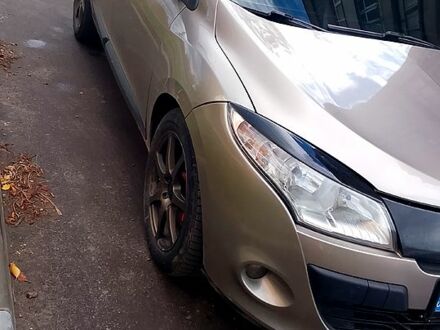 Рено Меган, объемом двигателя 1.5 л и пробегом 300 тыс. км за 7000 $, фото 1 на Automoto.ua