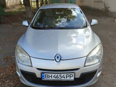 Рено Меган 2010 у Доброслав (Комінтернівське) на Automoto.ua Рено Меган, об'ємом двигуна 1.46 л та пробігом 130 тис. км за 8400 $, фото 1 на Automoto.ua