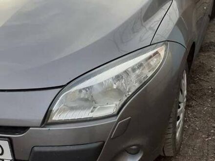 Рено Меган 2011 у Дніпро (Дніпропетровську) на Automoto.ua Рено Меган, об'ємом двигуна 1.9 л та пробігом 195 тис. км за 7300 $, фото 1 на Automoto.ua