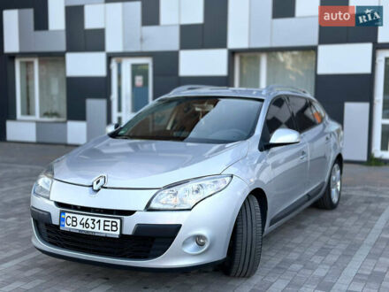 Рено Меган 2011 в Нежине на Automoto.ua Рено Меган, объемом двигателя 1.5 л и пробегом 317 тыс. км за 7800 $, фото 1 на Automoto.ua