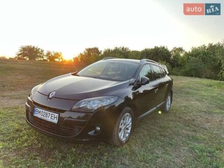 Рено Меган 2011 в Сумах на Automoto.ua Рено Меган, объемом двигателя 1.5 л и пробегом 242 тыс. км за 7700 $, фото 1 на Automoto.ua