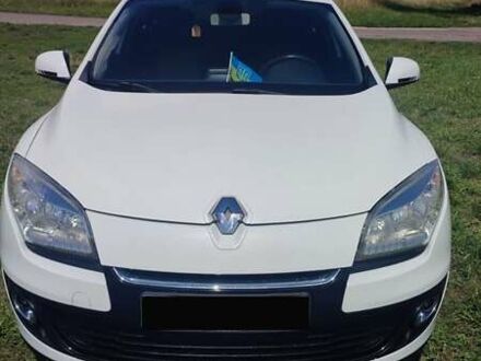 Рено Меган 2012 у Черкасах на Automoto.ua Рено Меган, об'ємом двигуна 1.46 л та пробігом 220 тис. км за 7800 $, фото 1 на Automoto.ua