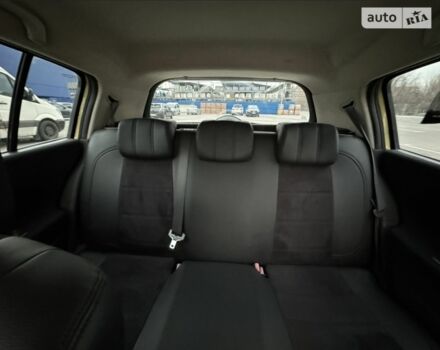 Желтый Рено Меган, объемом двигателя 1.4 л и пробегом 283 тыс. км за 4900 $, фото 7 на Automoto.ua